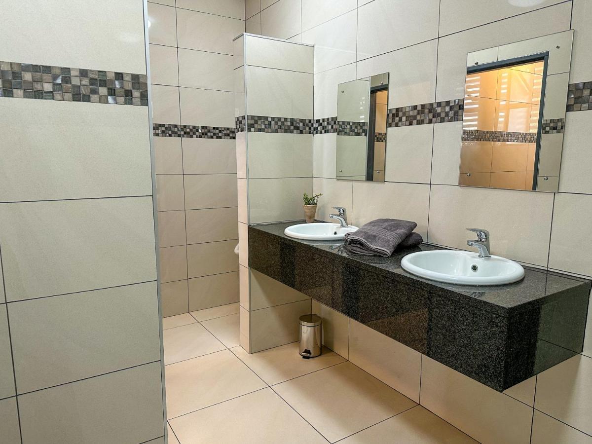 Tate Village Windhoek Exteriér fotografie
